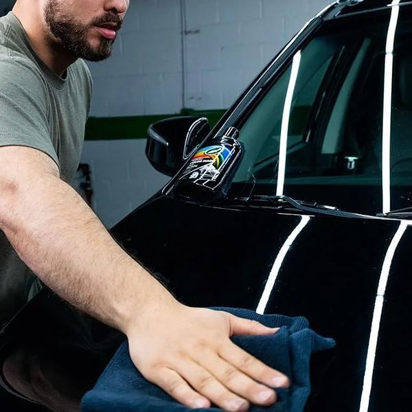 Поліроль для кузова з відновленням кольору Turtle Wax Color Magic Jet Black 500мл Чорна  00544 фото