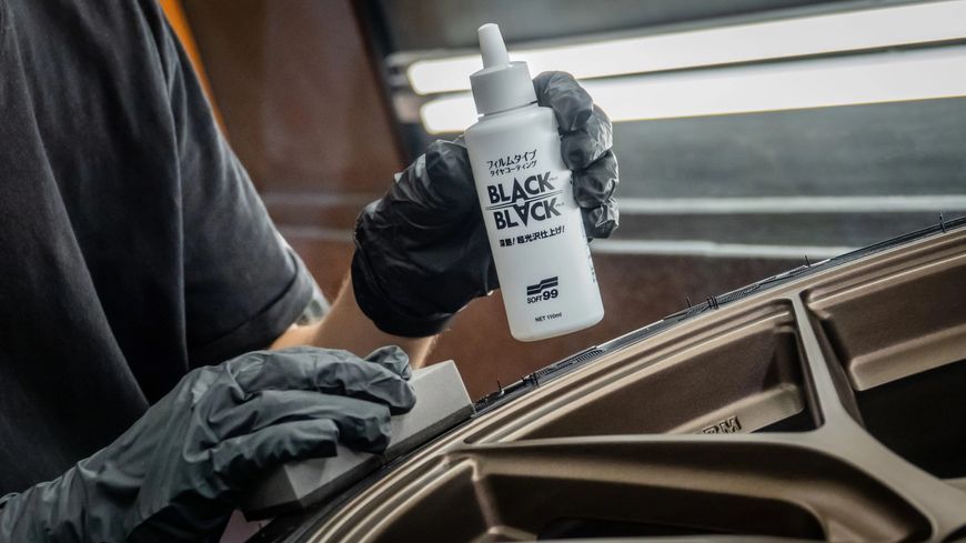 Чорніння для шин SOFT99 Black Black Hard Coat for Tire 00243 фото